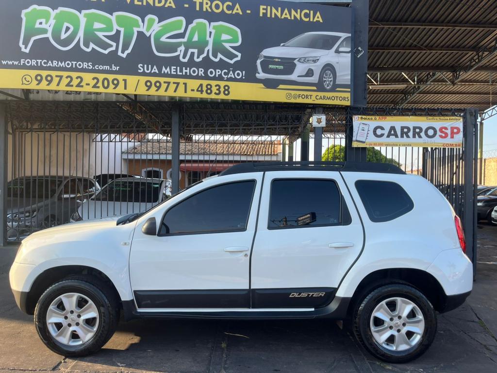 RENAULT Duster - Foto