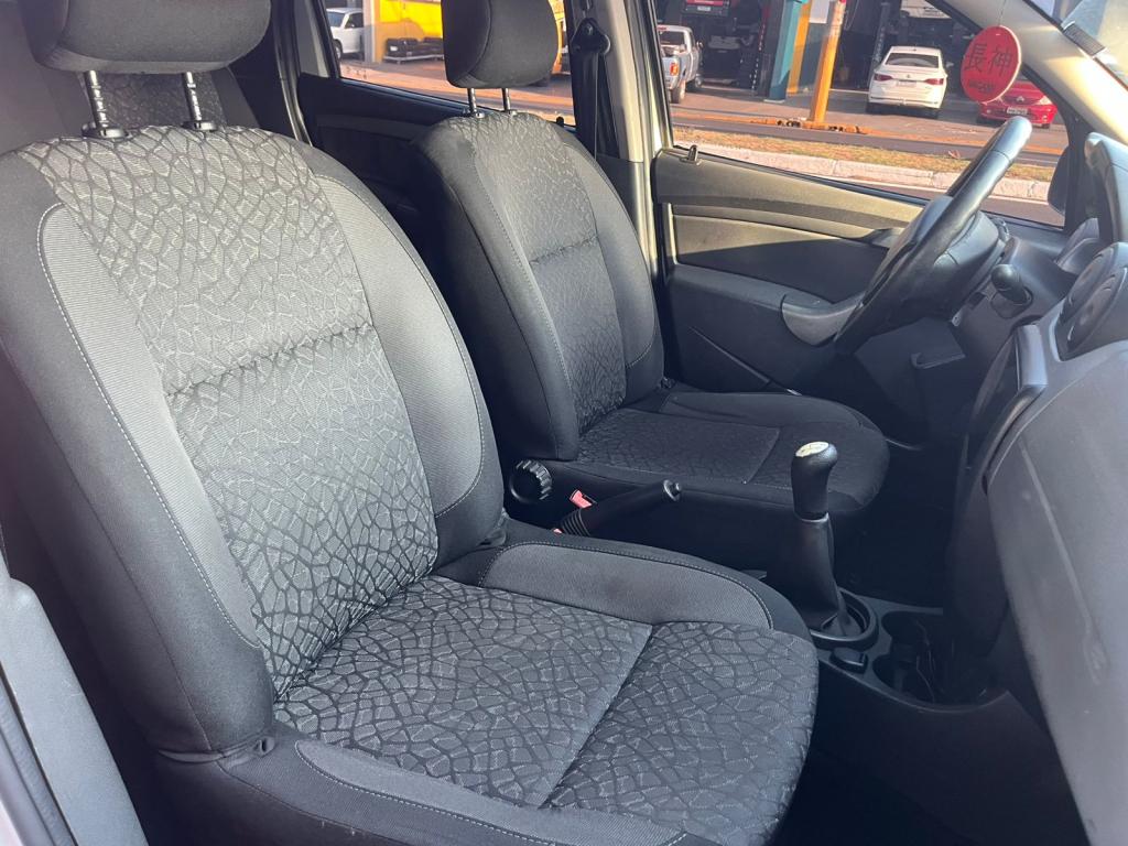 RENAULT Duster - Foto