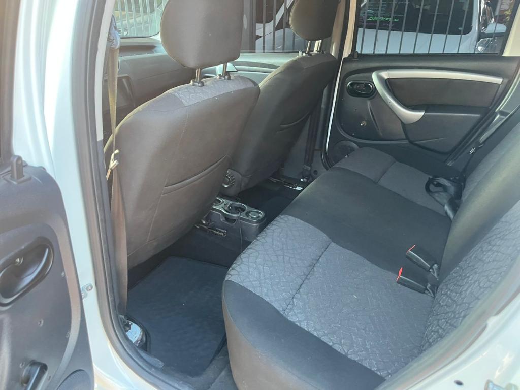 RENAULT Duster - Foto