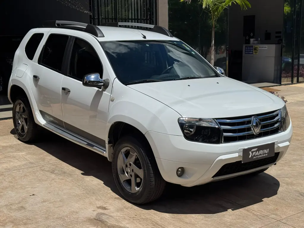 RENAULT Duster - Foto