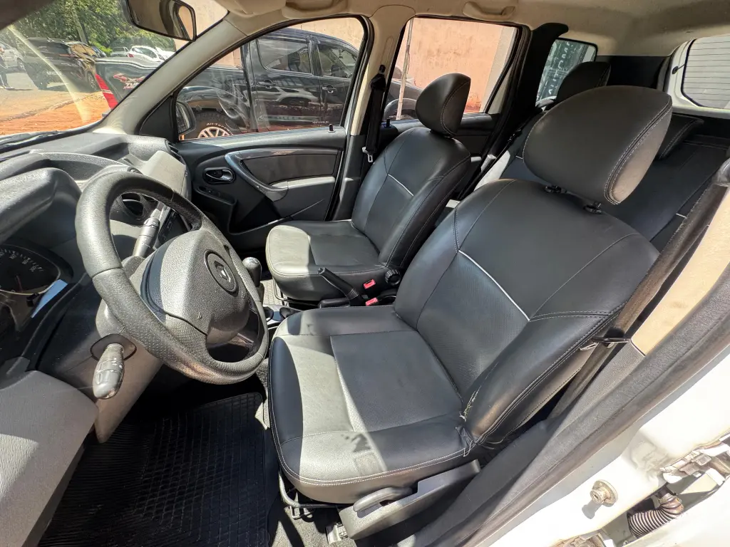 RENAULT Duster - Foto