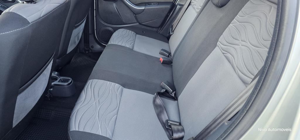 RENAULT Duster - Foto