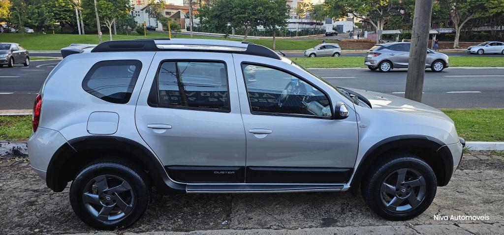 RENAULT Duster - Foto