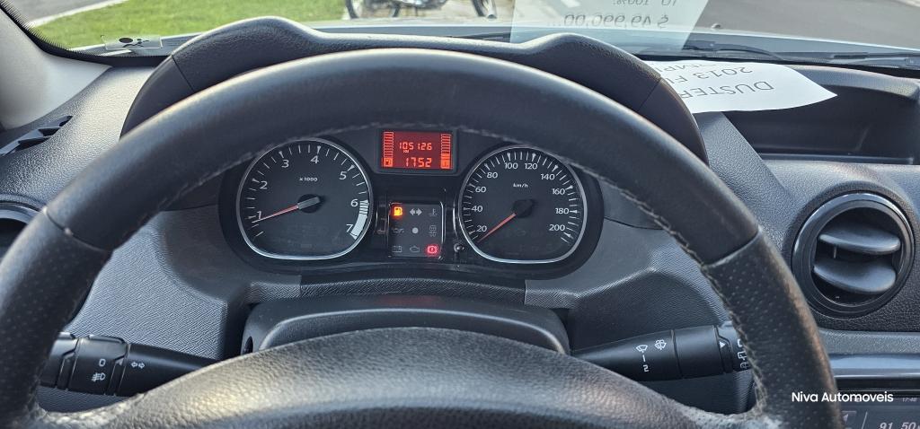 RENAULT Duster - Foto