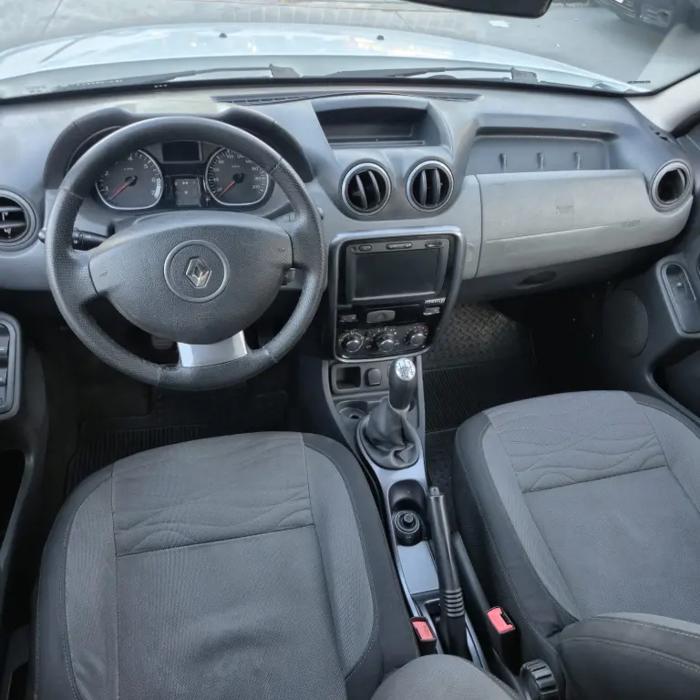 RENAULT Duster - Foto