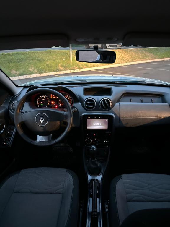 RENAULT Duster - Foto