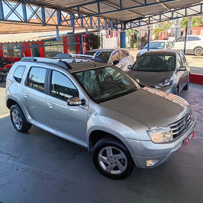 RENAULT Duster - Foto