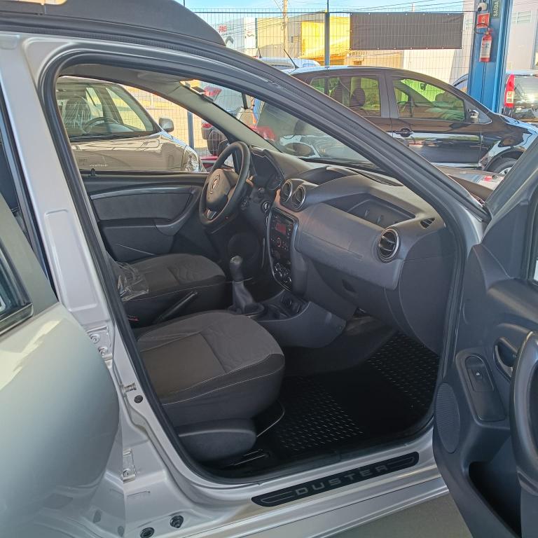 RENAULT Duster - Foto