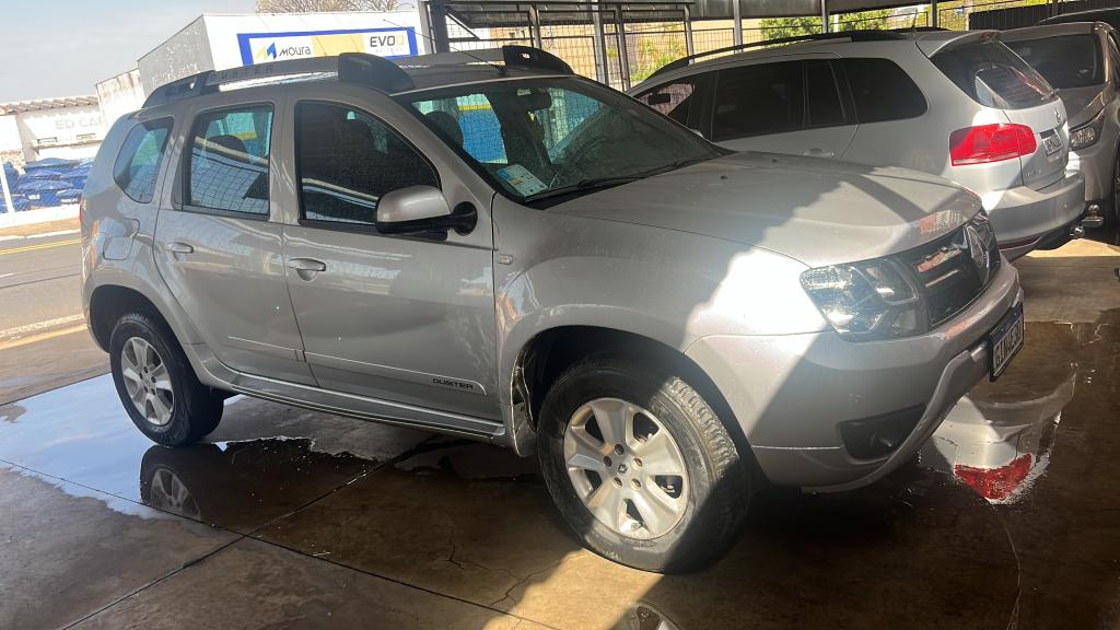 RENAULT Duster - Foto