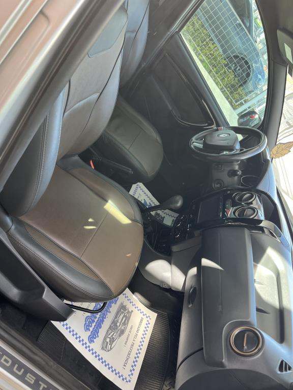 RENAULT Duster - Foto