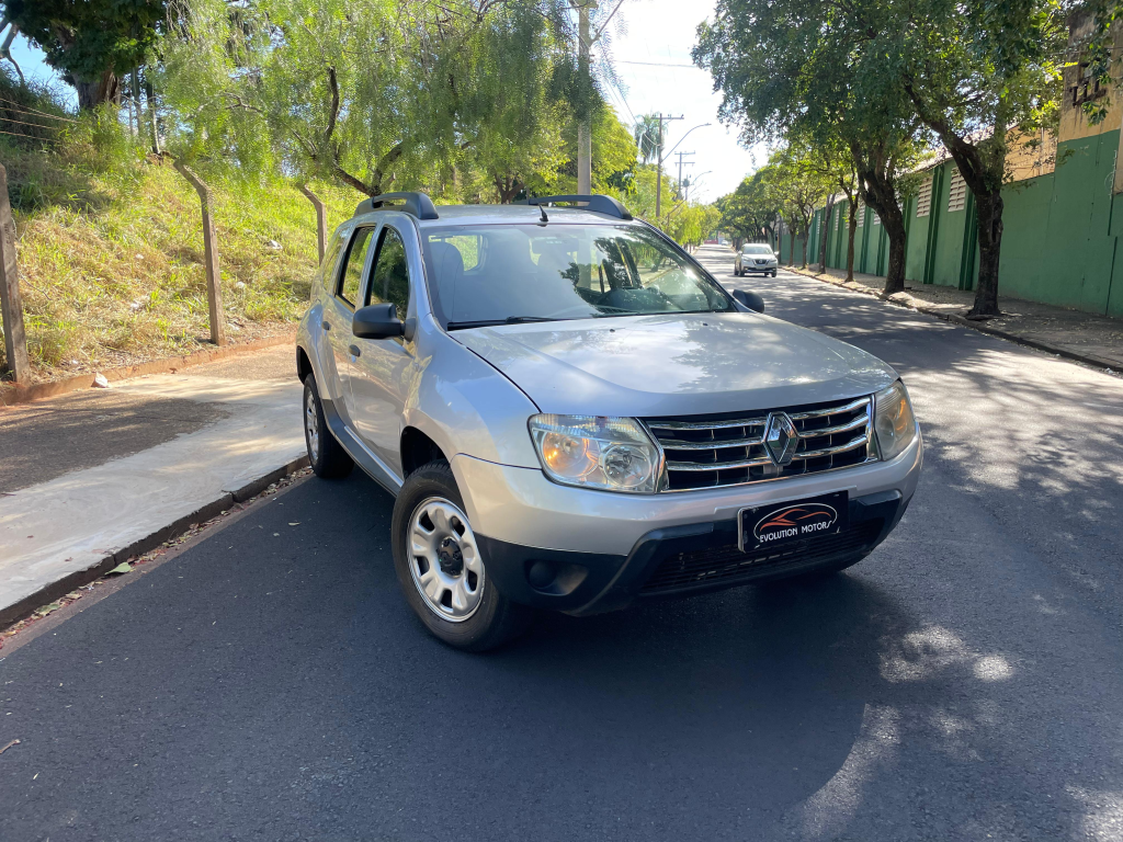 RENAULT Duster
