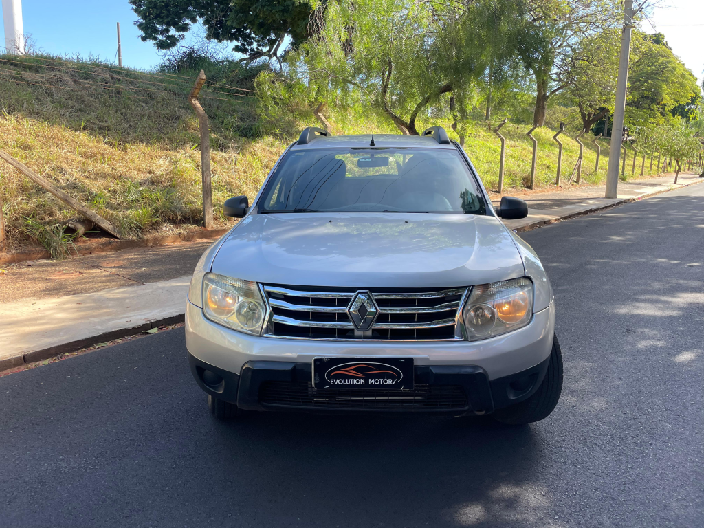 RENAULT Duster - Foto