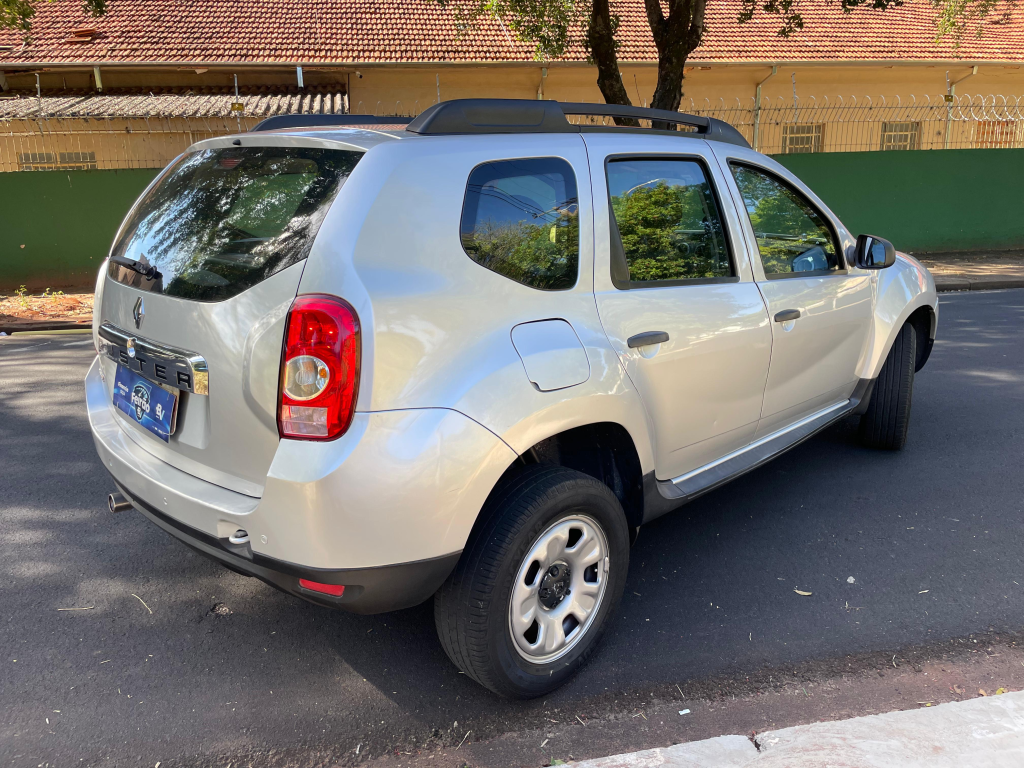 RENAULT Duster - Foto