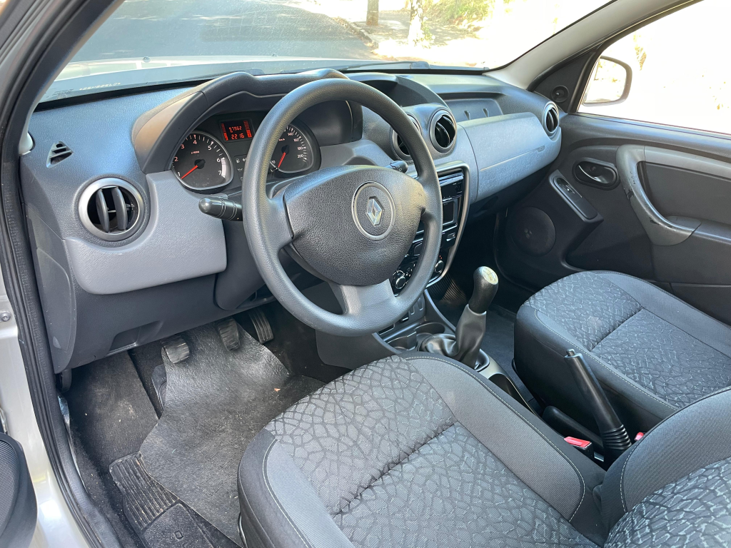 RENAULT Duster - Foto