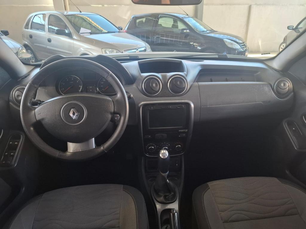 RENAULT Duster - Foto