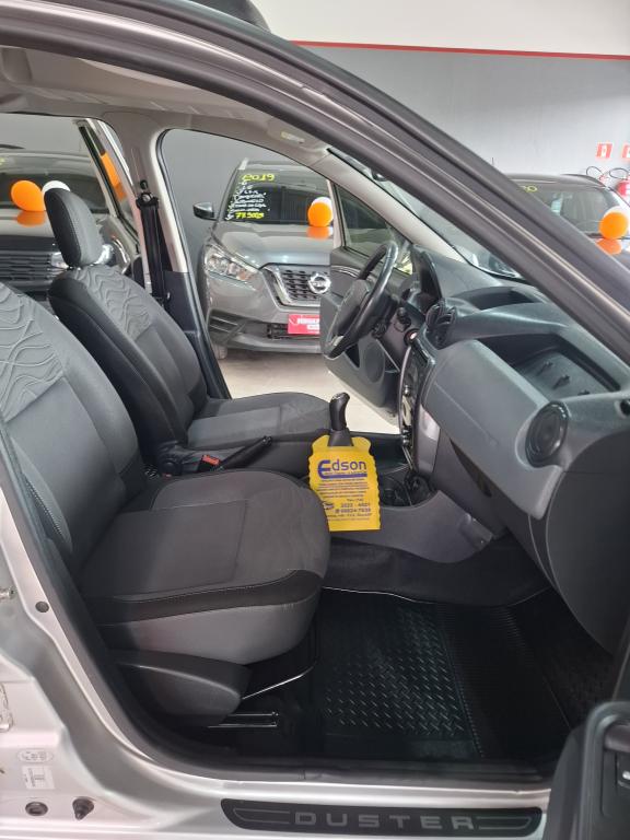 RENAULT Duster - Foto