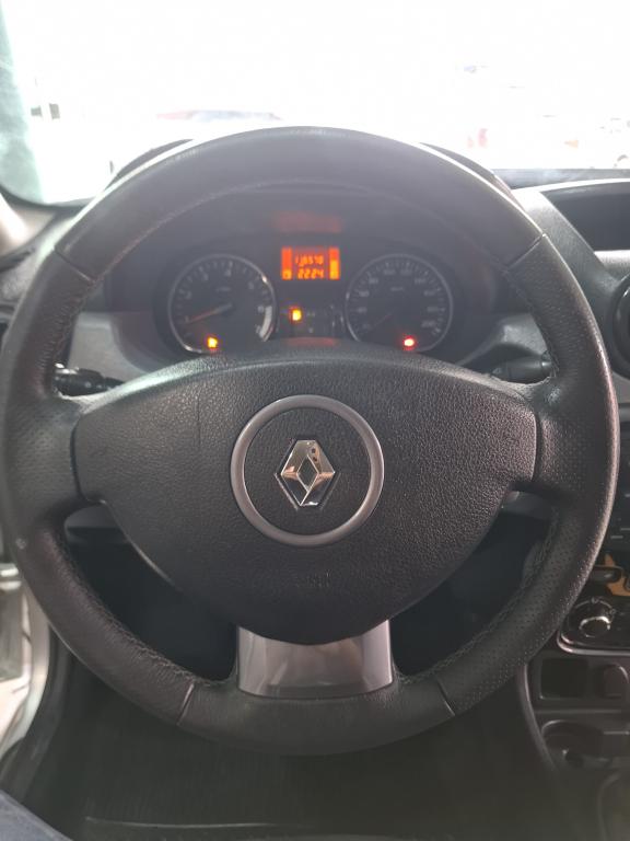 RENAULT Duster - Foto