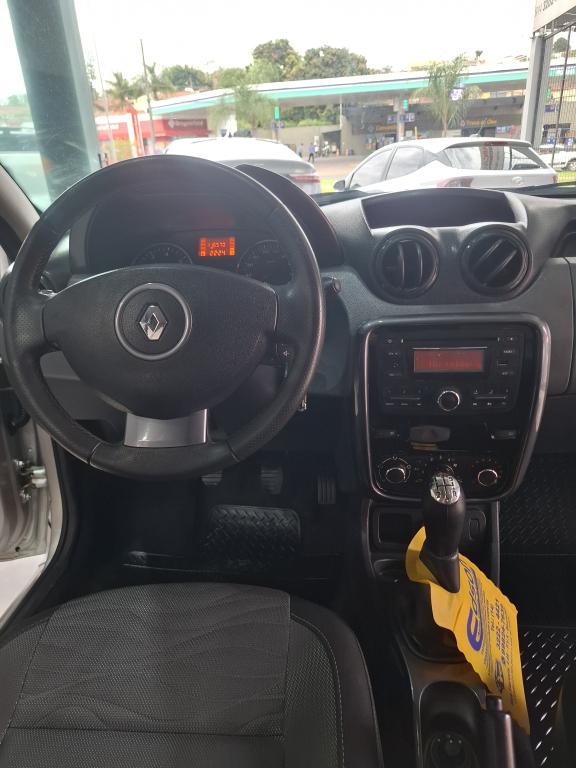 RENAULT Duster - Foto
