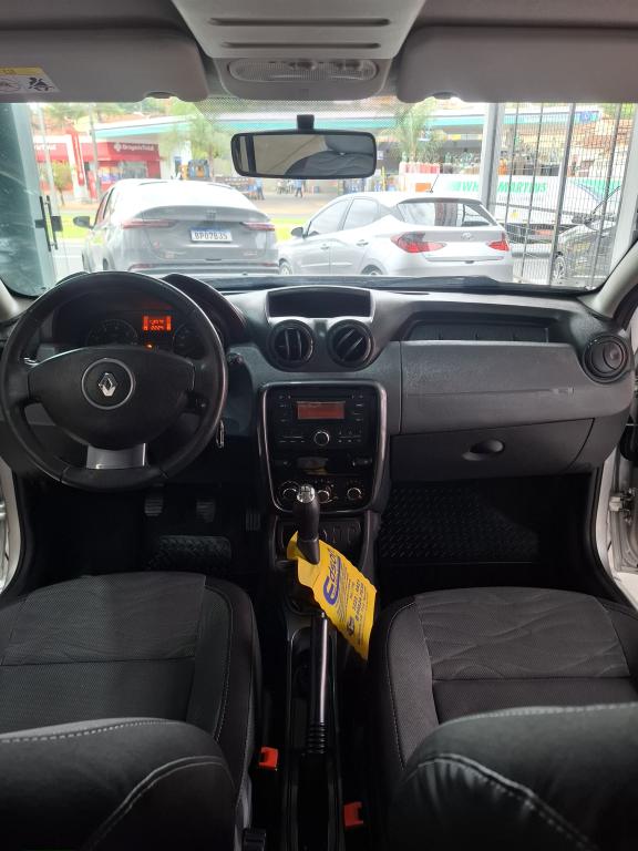RENAULT Duster - Foto