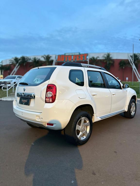 RENAULT Duster - Foto
