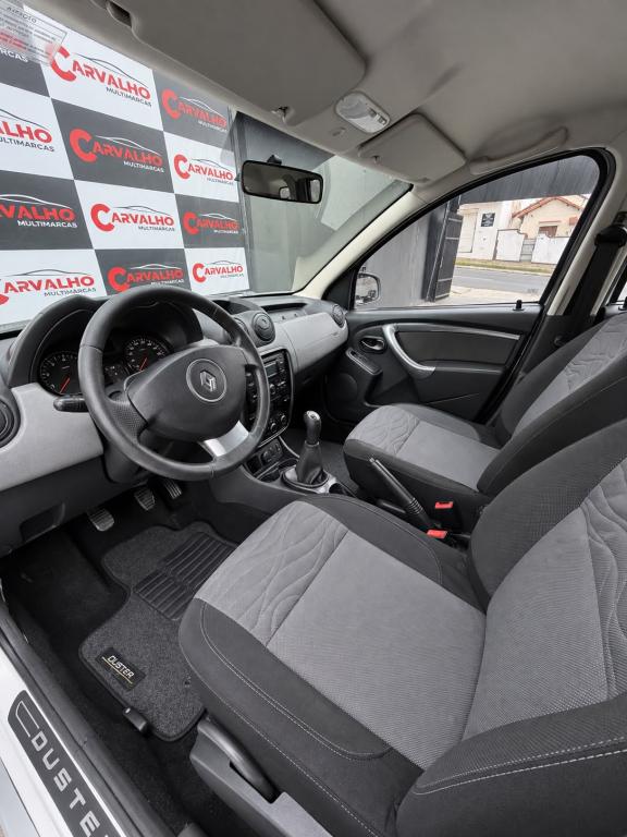 RENAULT Duster - Foto