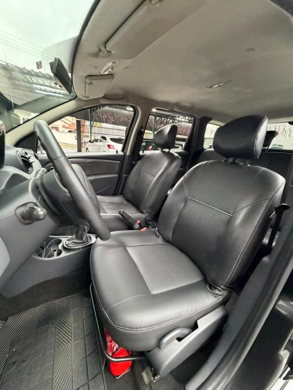 RENAULT Duster - Foto