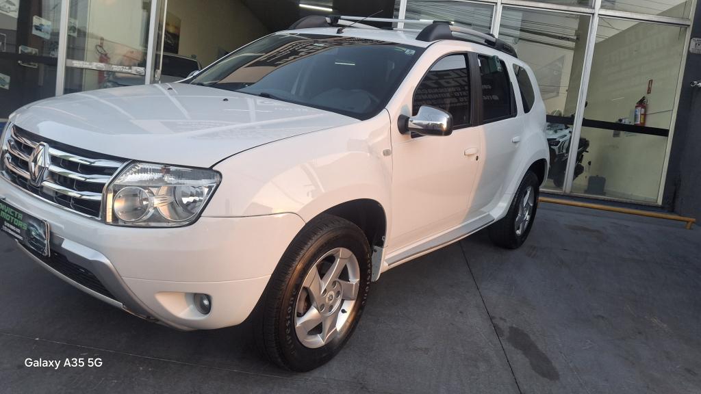 RENAULT Duster - Miniatura