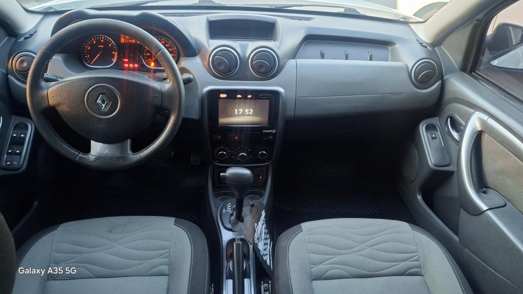 RENAULT Duster - Miniatura