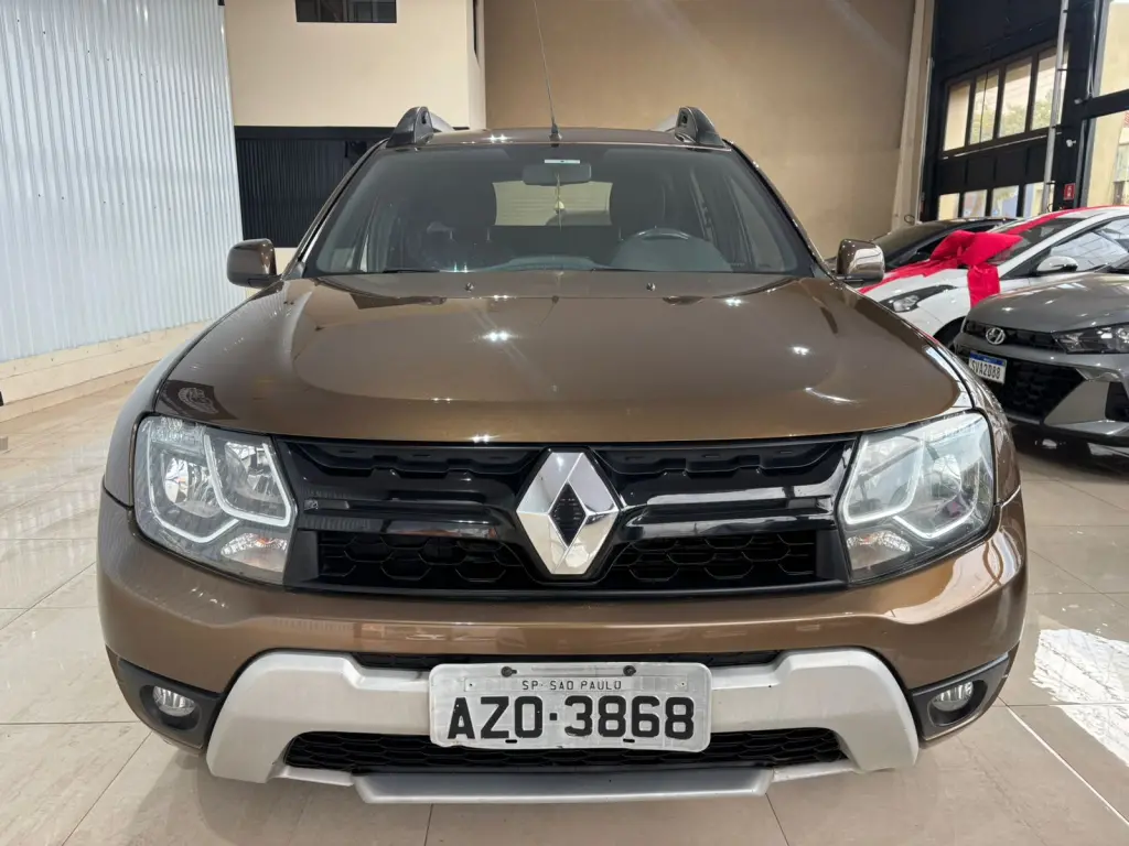 RENAULT Duster - Miniatura