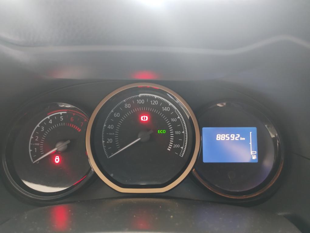 RENAULT Duster - Foto