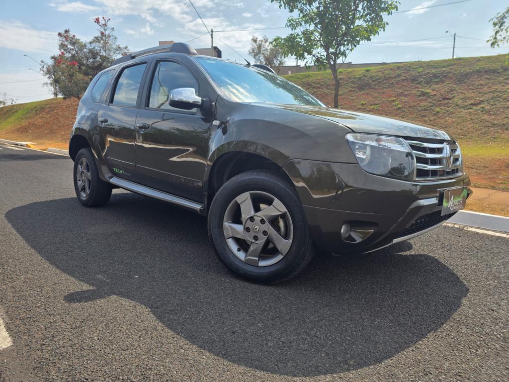 RENAULT Duster