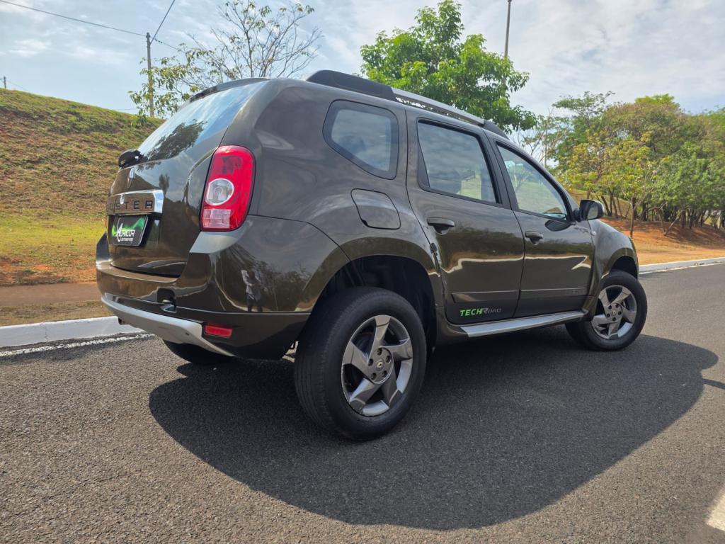 RENAULT Duster - Foto
