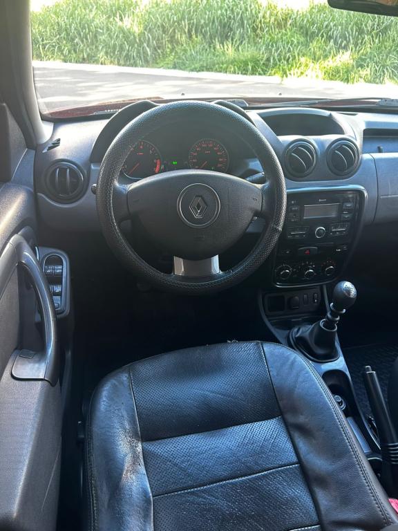 RENAULT Duster - Foto