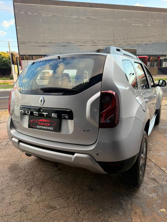 RENAULT Duster - Foto