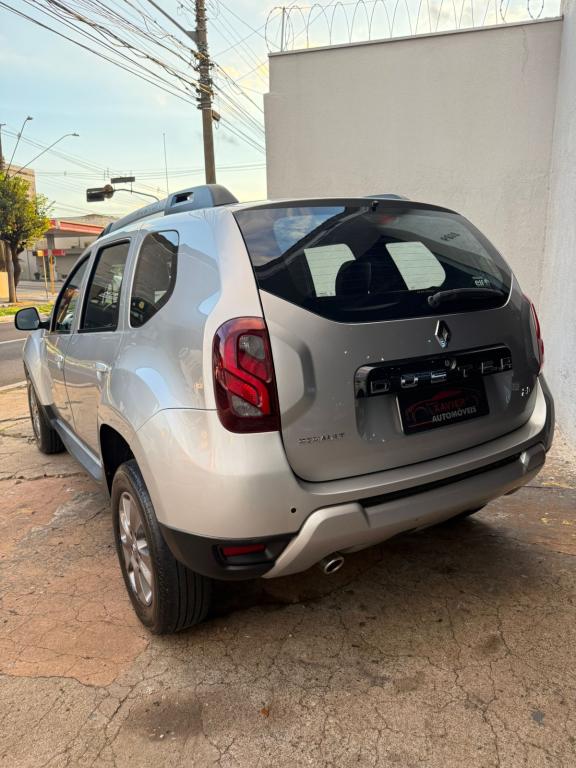 RENAULT Duster - Foto