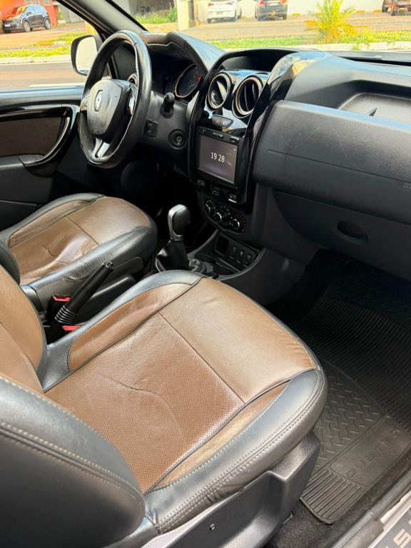 RENAULT Duster - Foto