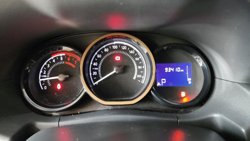 RENAULT Duster - Foto