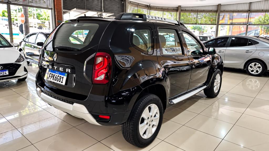 RENAULT Duster - Foto