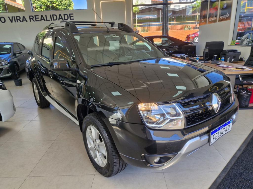 RENAULT Duster - Foto