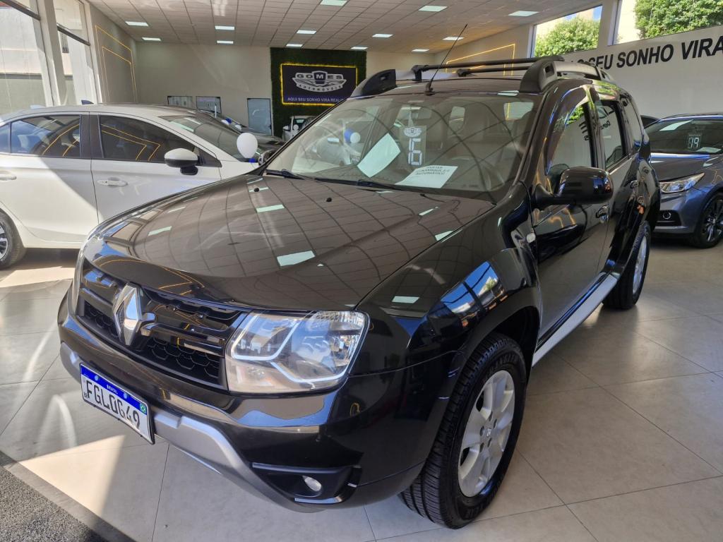 RENAULT Duster - Foto