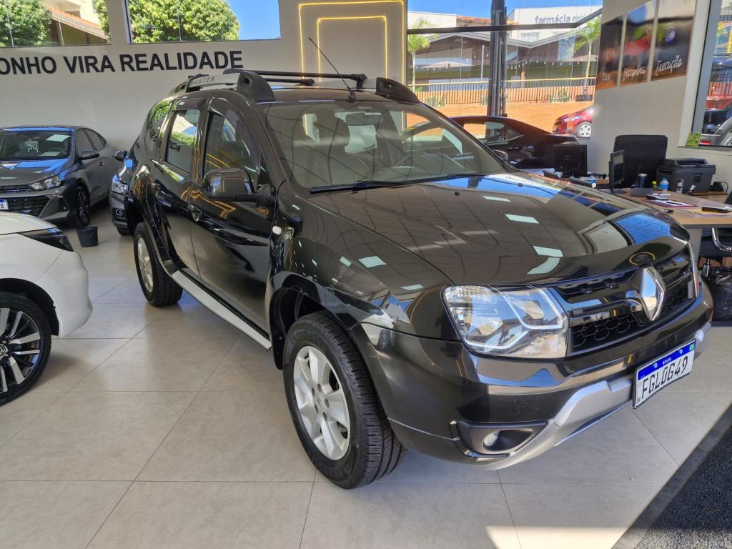 RENAULT Duster - Foto