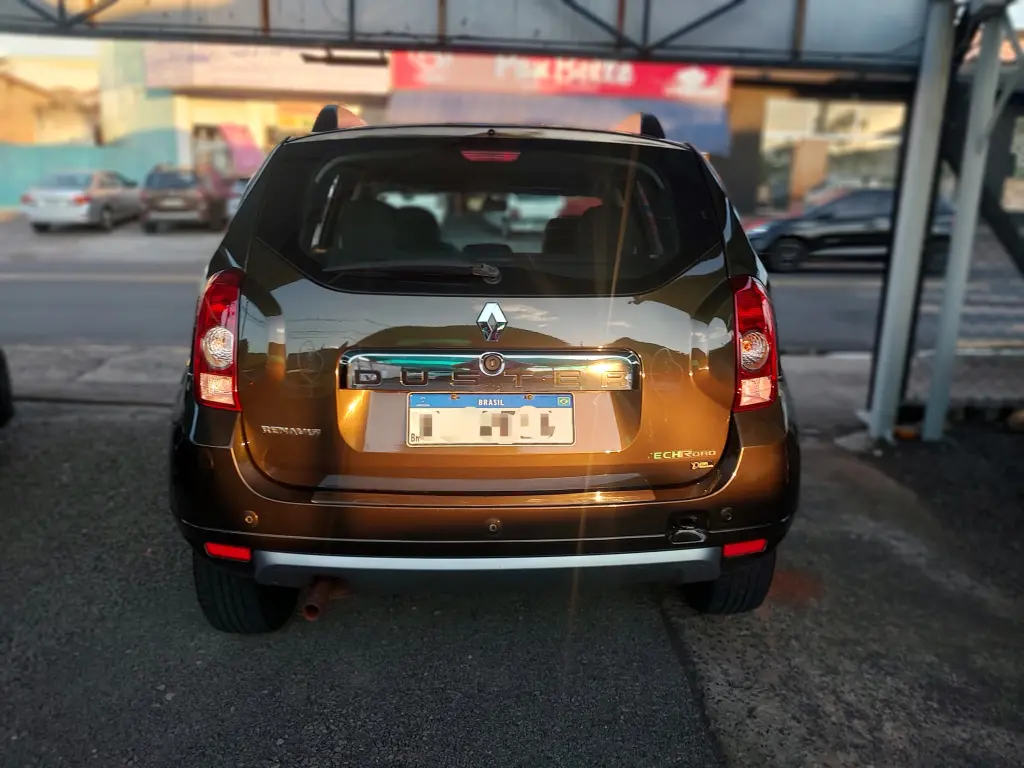 RENAULT Duster - Foto