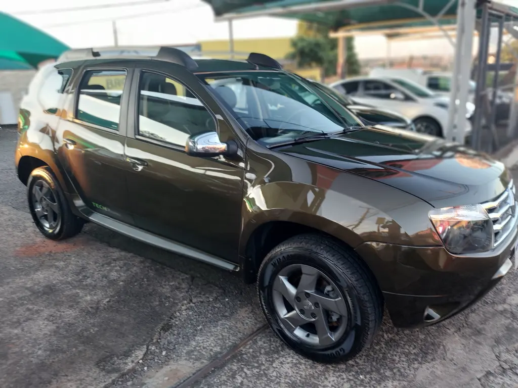 RENAULT Duster - Foto