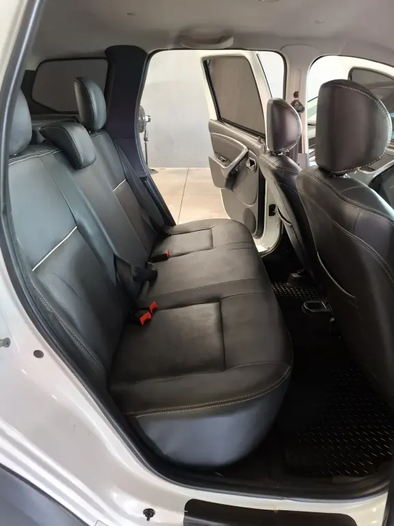 RENAULT Duster - Foto