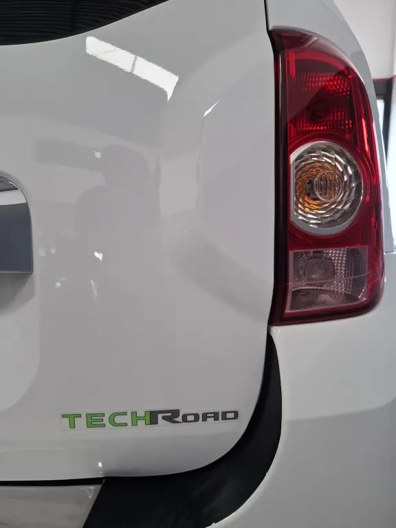 RENAULT Duster - Foto