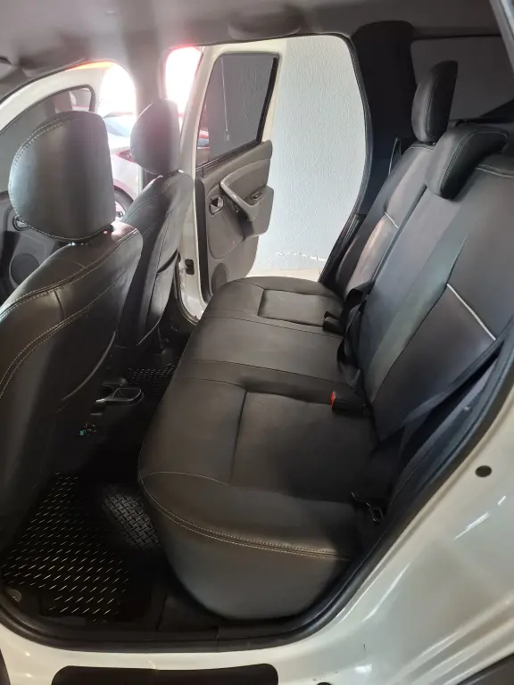 RENAULT Duster - Foto