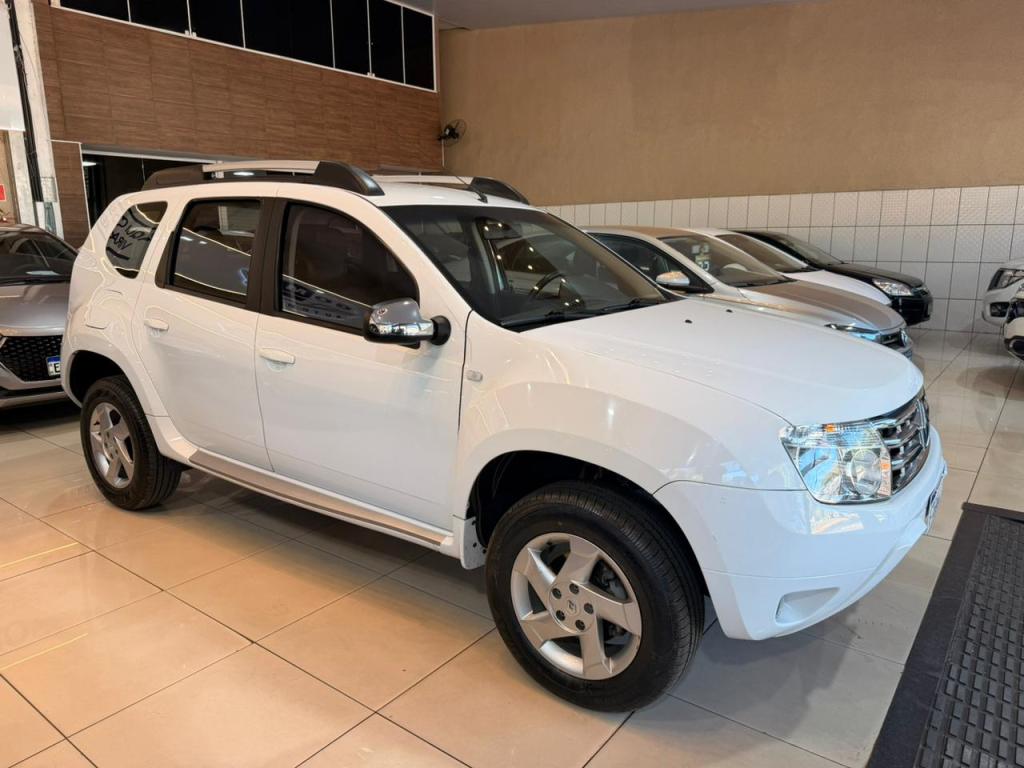 RENAULT Duster - Foto