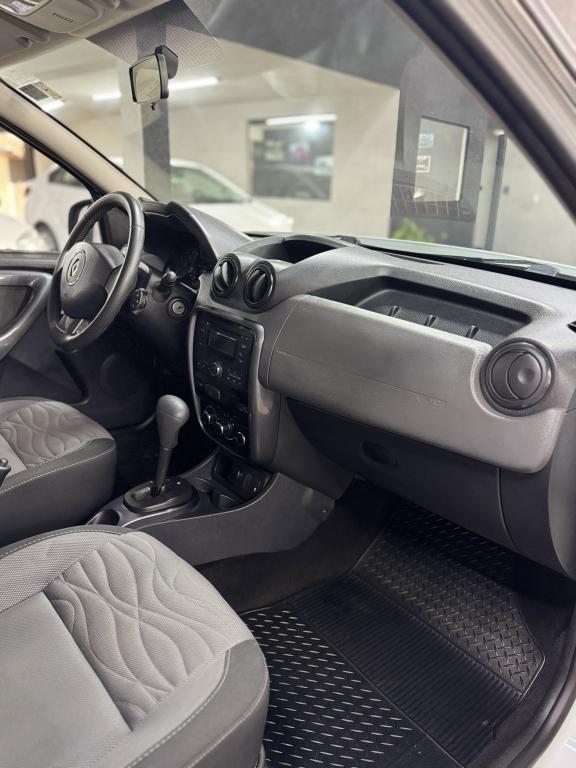 RENAULT Duster - Foto
