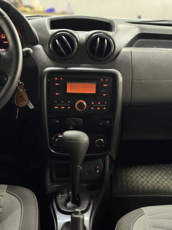 RENAULT Duster - Foto