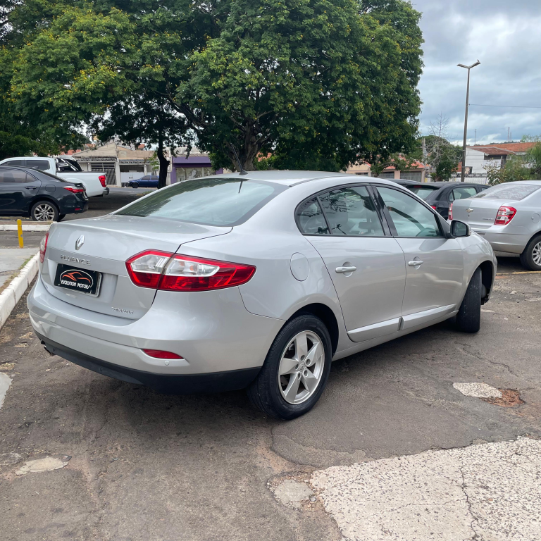 RENAULT Fluence - Foto
